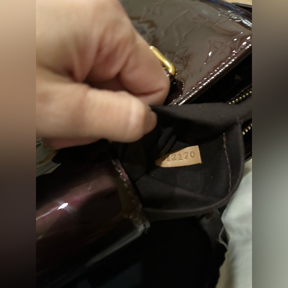 Louis Vuitton Burgundy Monogram Vernis Melrose Avenue Bag - Picture 2 of 8